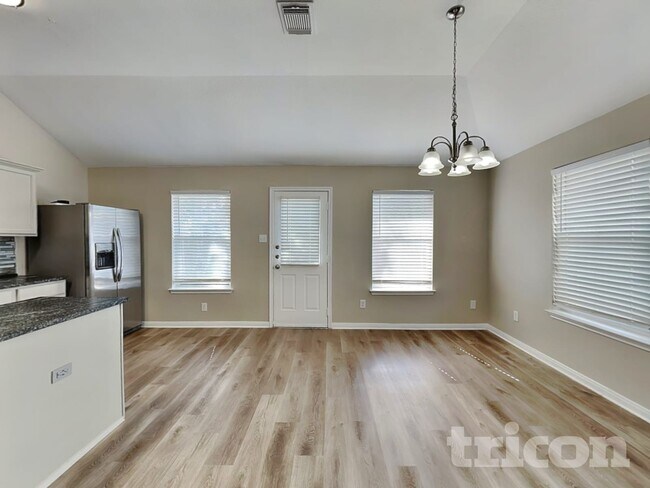 Foto del edificio - 352 Meadow Park