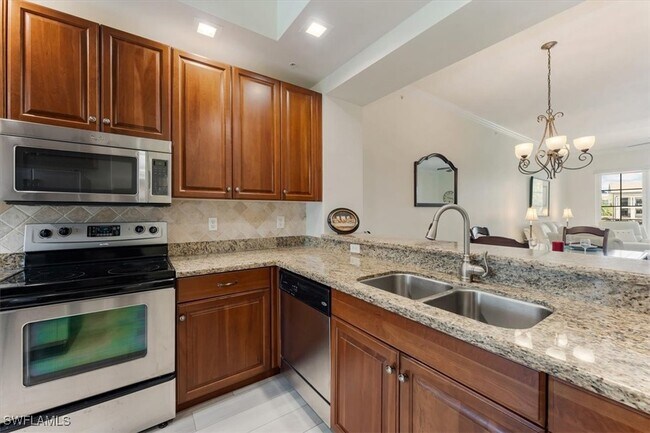 Building Photo - 5080 Annunciation Cir