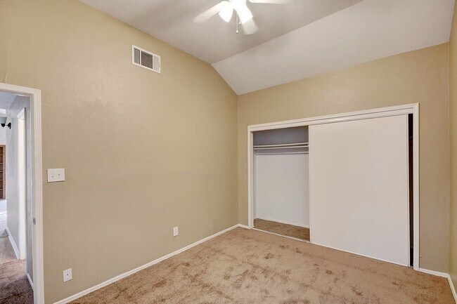 Building Photo - 2323 Clareton Dr