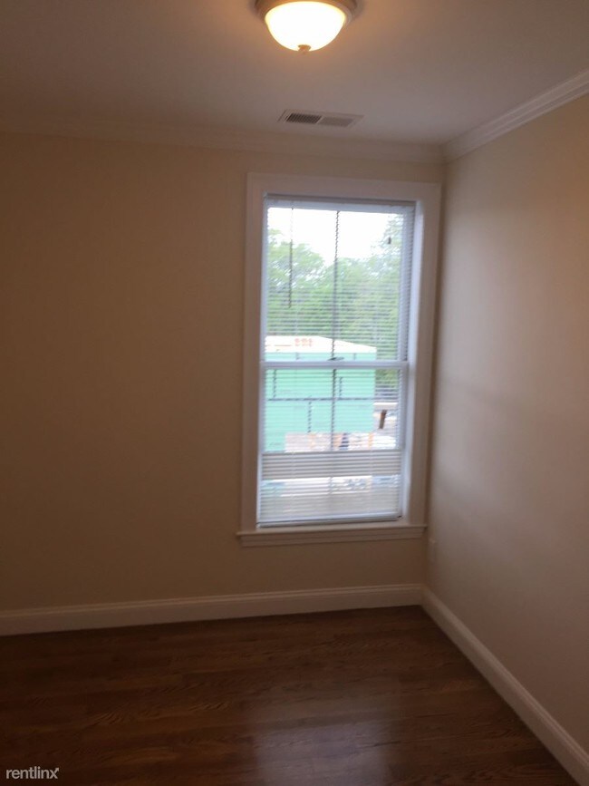 Foto del edificio - 2747 Washington St