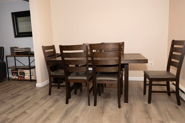 Foto del edificio - 3 Fairfax Ave