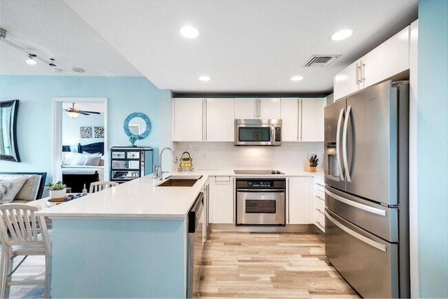 Photo - 610 Clematis St Apartment