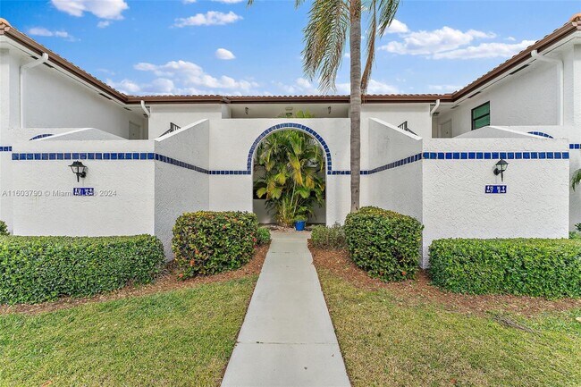 Building Photo - 6101 SE Landing Way