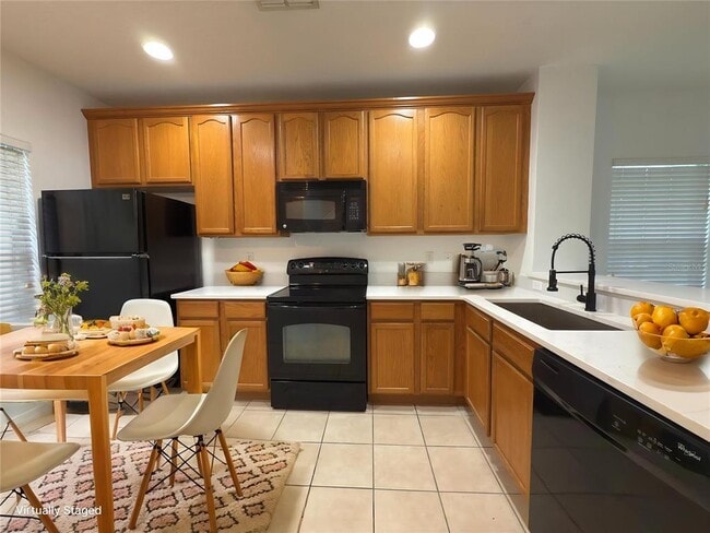 Building Photo - 10805 Savannah Wood Ct