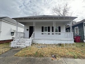 Building Photo - 173 Ward St