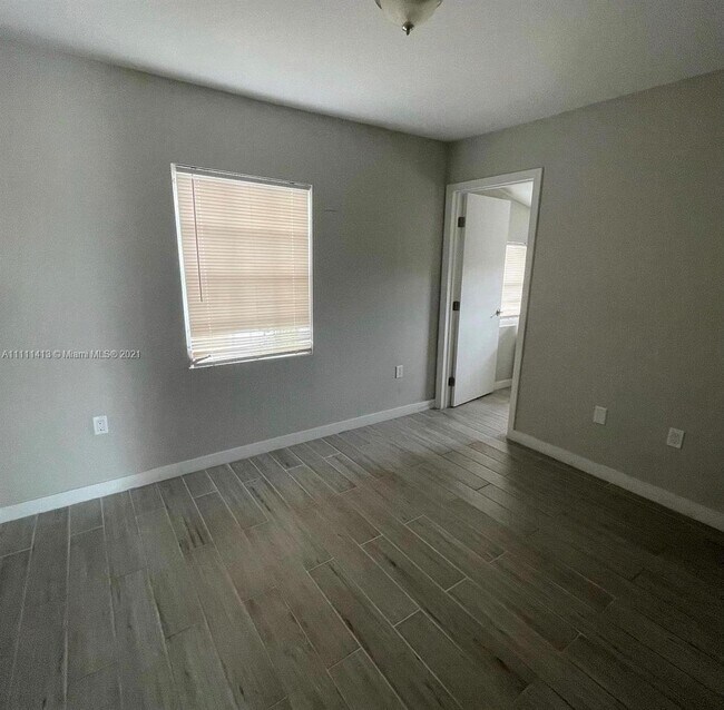 Foto del edificio - 1035 NW 5th St
