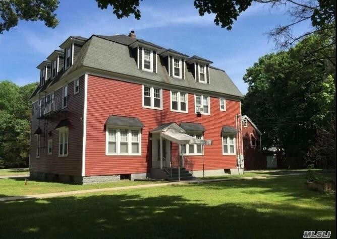 Foto principal - 221 Lake Ave S