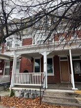 Building Photo - 156 S Richland Ave