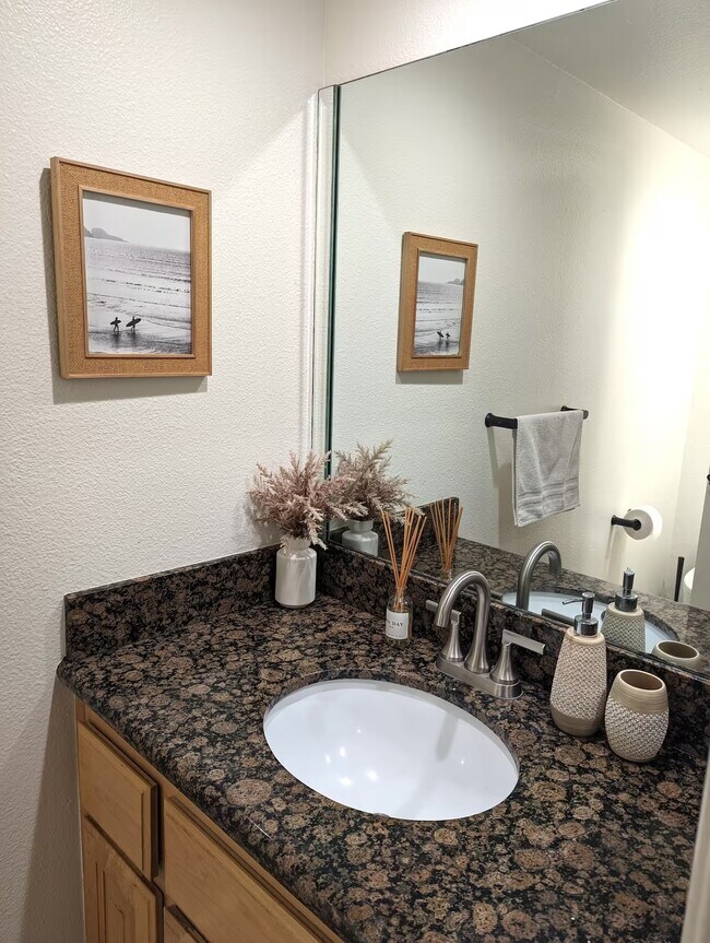 Foto del edificio - 1415 E Ocean Blvd