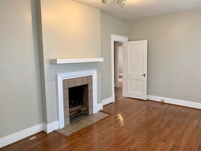Foto del edificio - 2505 Essex Pl