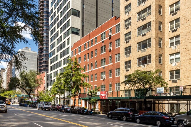 Building Photo - 519 E 86th St