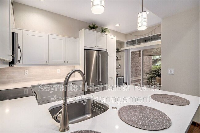 Foto del edificio - 6492 Silver Mesa Dr