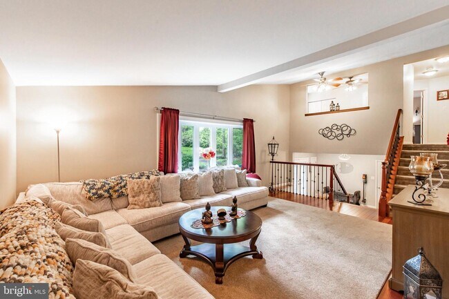 Foto del edificio - 2340 Mill Hill Rd