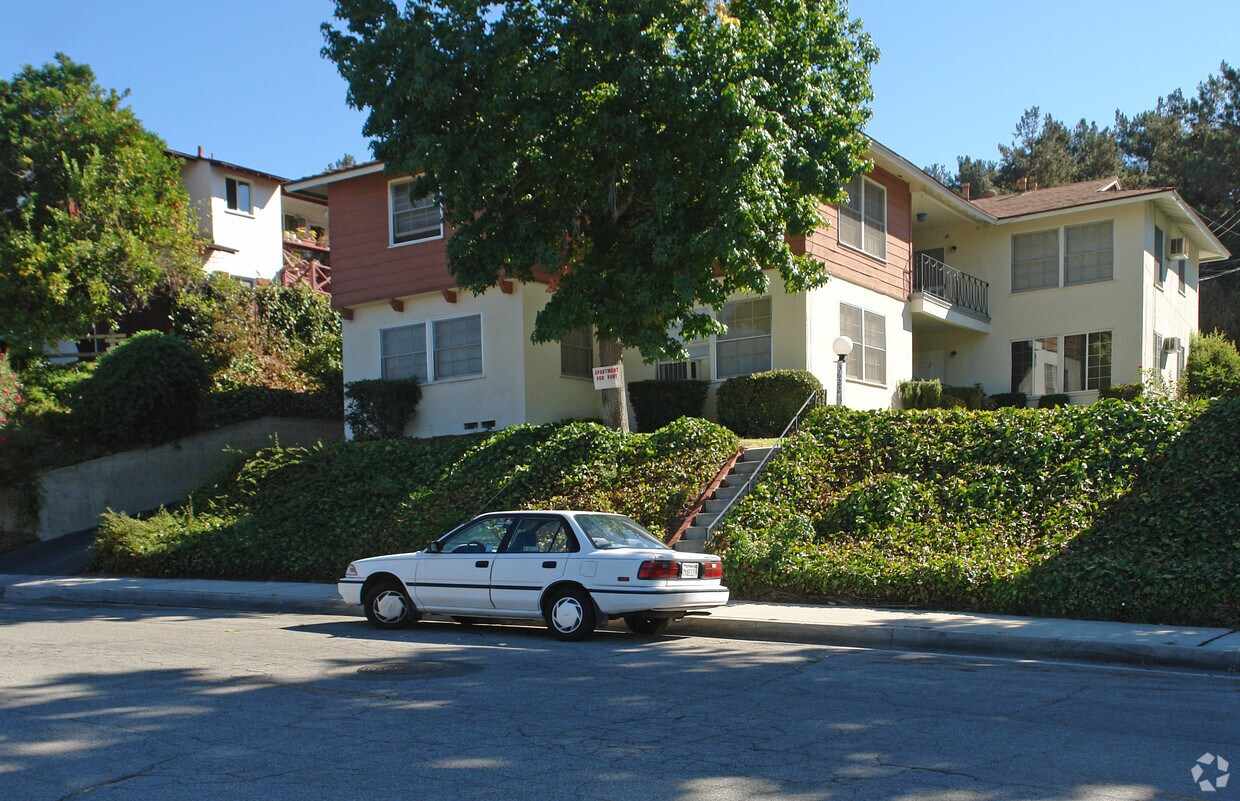 Primary Photo - 3622 Valihi Way