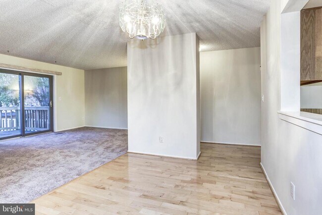 Building Photo - 20573 Summersong Ln