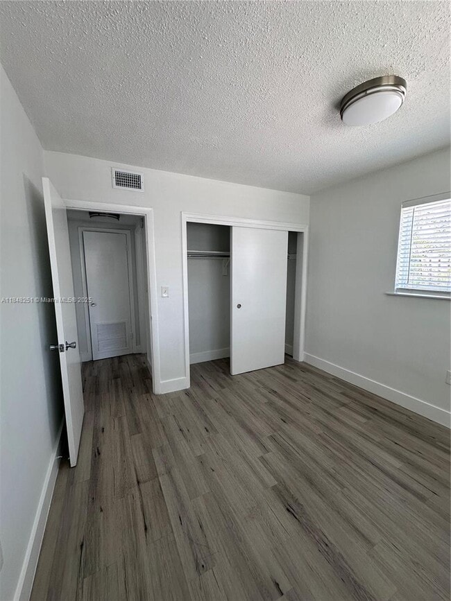 Foto del edificio - 69 NW 35th St