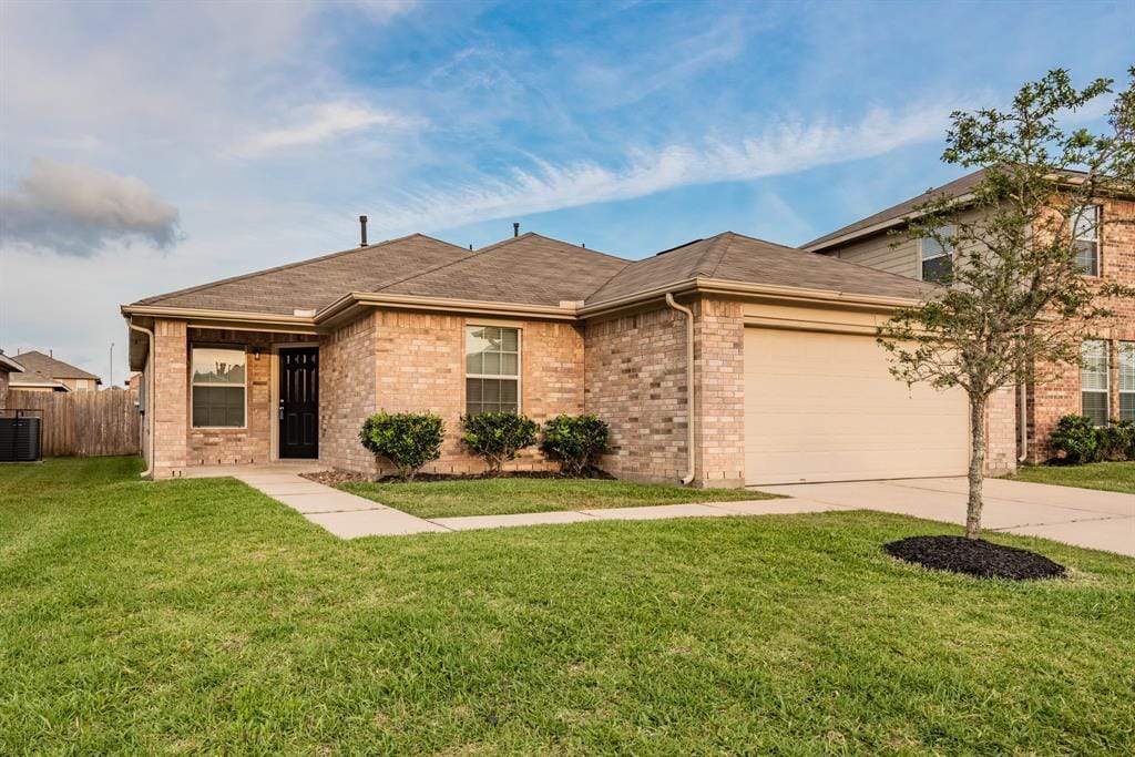 30 Leisure Shore Ct, Manvel, TX 77578 House Rental in Manvel, TX
