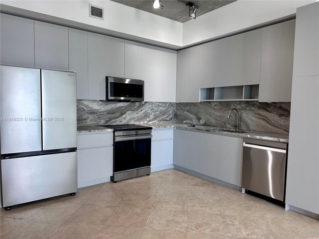 Building Photo - 2275 Biscayne Blvd Blvd