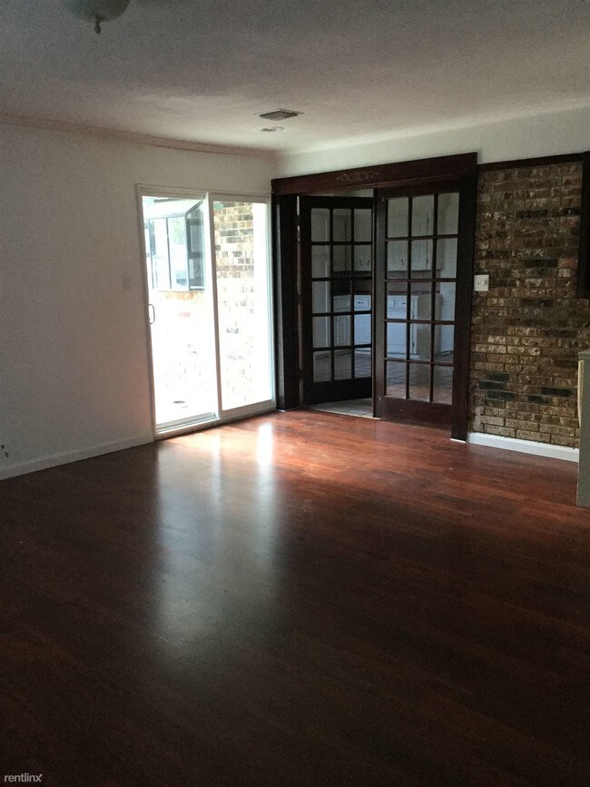 Building Photo - 1617 Zez St