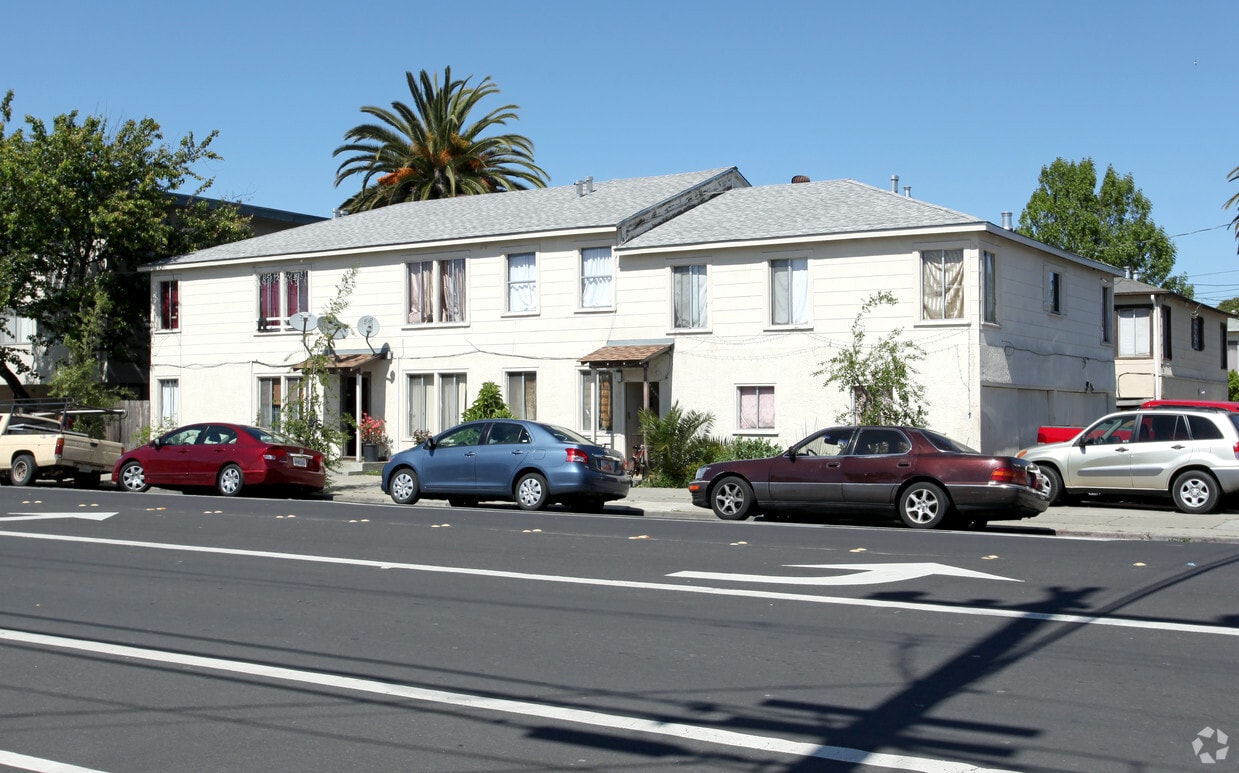 Primary Photo - 802-810 Arguello St