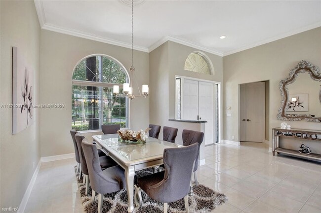 Building Photo - 5 br, 3.5 bath House - 2922 Medinah