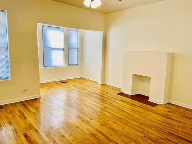 Building Photo - 6509 S Blackstone Ave