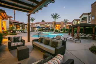 Outdoor Lounge Area - Vintage at The Lakes Apartments