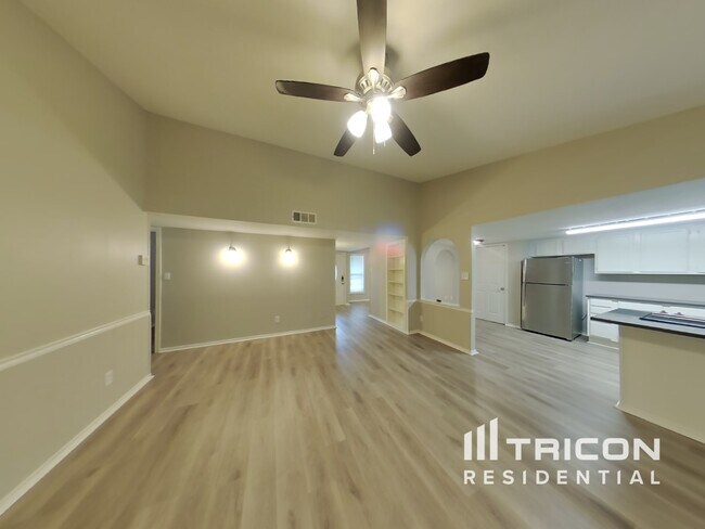 Building Photo - 445 Oak Ridge Place Grand Prairie TX