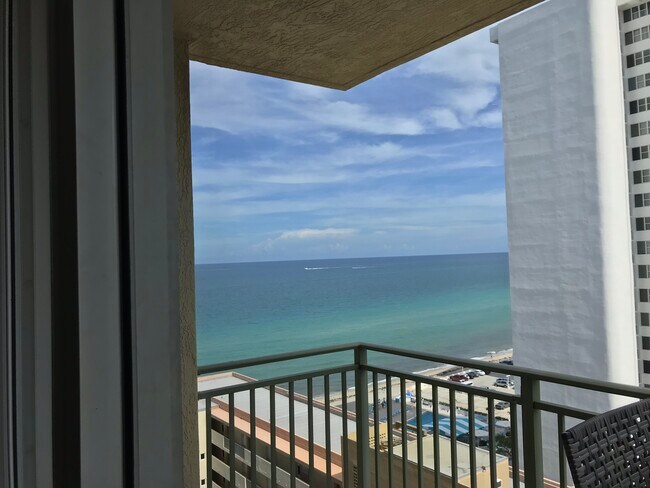 Building Photo - 2080 S Ocean Dr