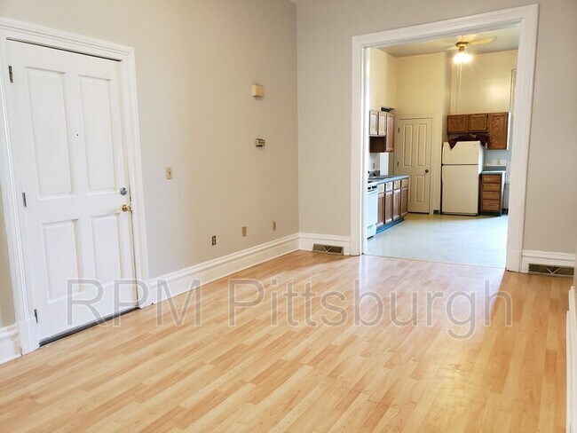 Building Photo - 1533 Brighton Pl