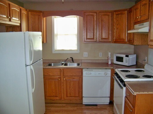 Building Photo - Bo Drive Duplex 2