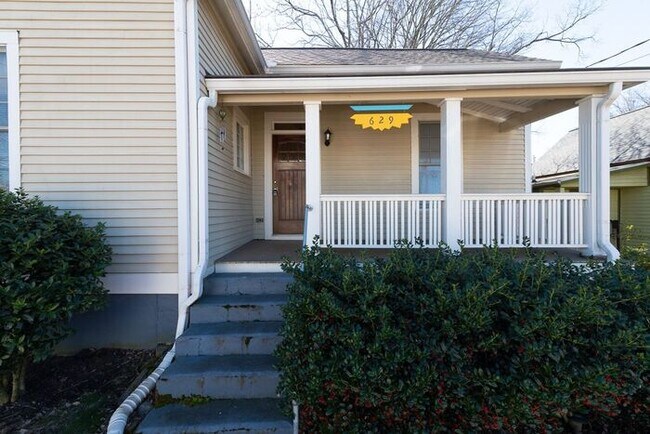 Foto del edificio - 629 McDonald St SE