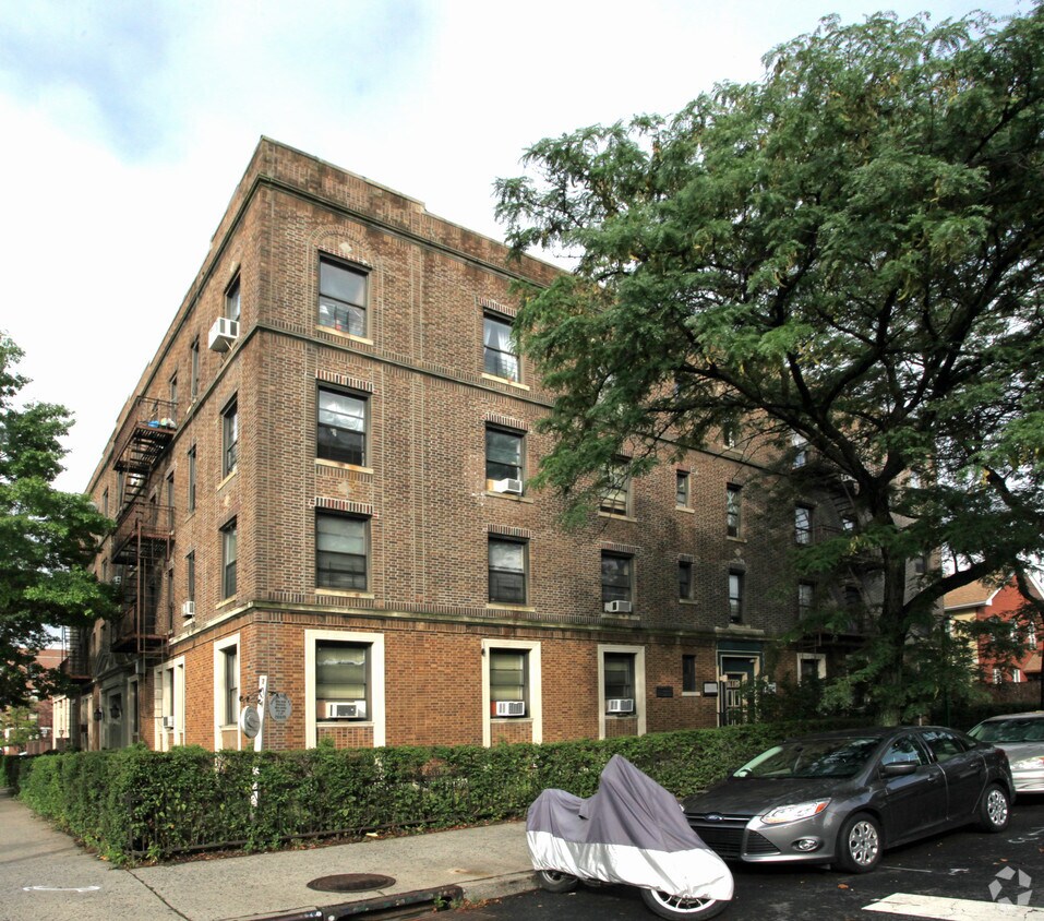 Building Photo - Parkhurst Arms