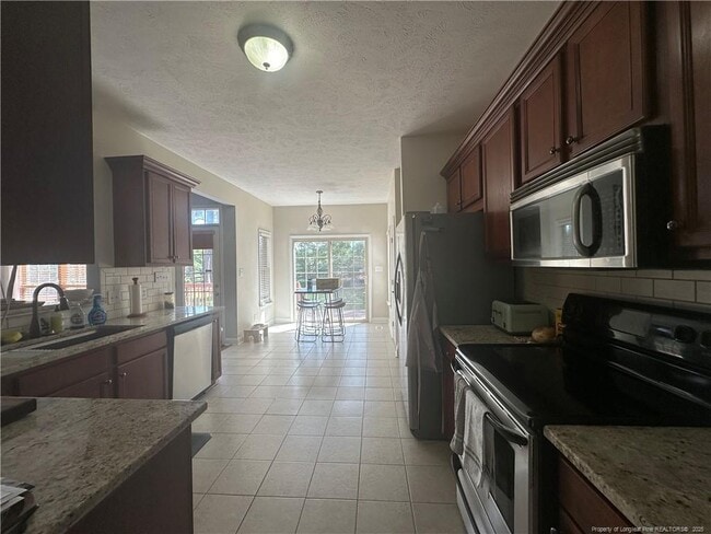 Foto del edificio - 143 Fairway Ln