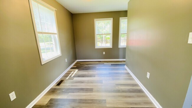 Foto del edificio - 847 Skipwith Rd