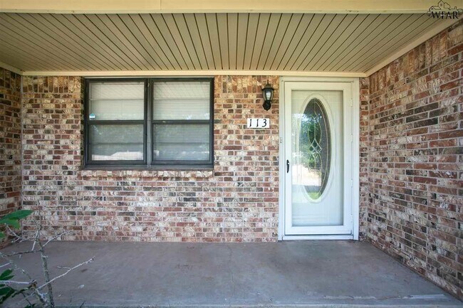 Building Photo - 113 Wood Cir