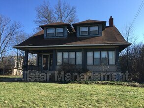 Building Photo - 3186 Whitethorn Rd