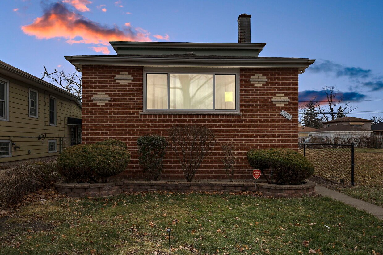 2029 16th Ave, Broadview, IL 60155 House Rental in Broadview, IL