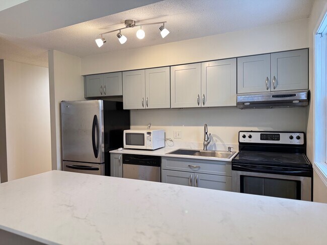 Kitchen 2 - 25 Baycrest Dr