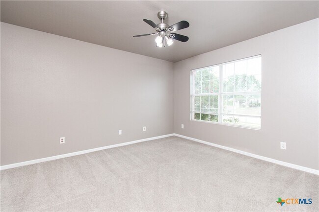 Foto del edificio - 4004 Bull Run Dr