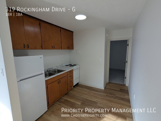 Building Photo - 319 Rockingham Dr