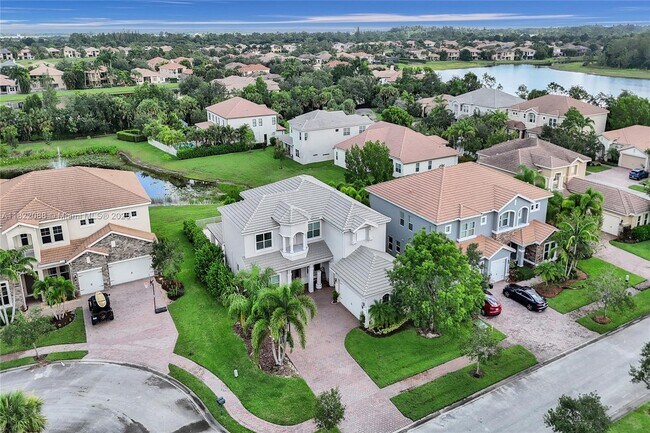 Building Photo - 8959 Cypress Grove Ln