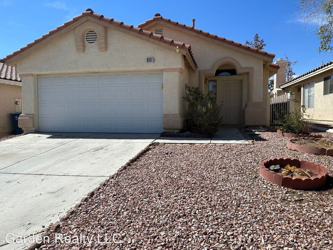 Foto principal - 3 br, 2 bath House - 9351 Sailing Water Ave