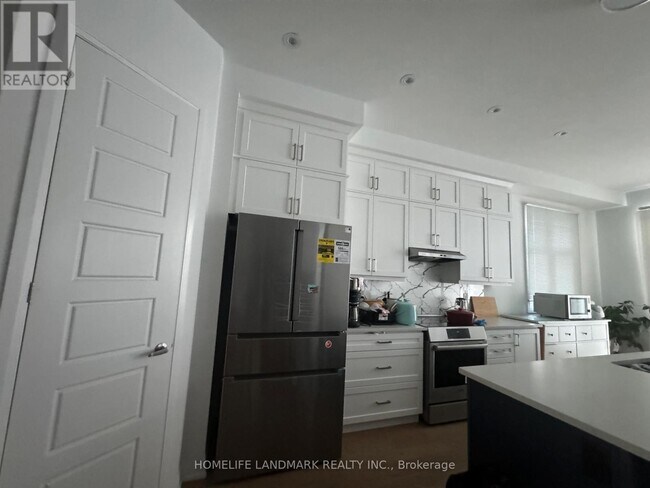 Photo du bâtiment - 3036 William Cutmore Blvd