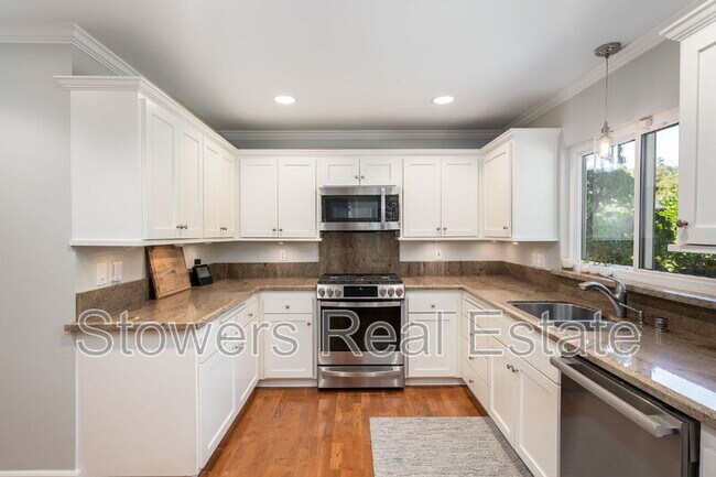 Building Photo - 714 Glenside Cir
