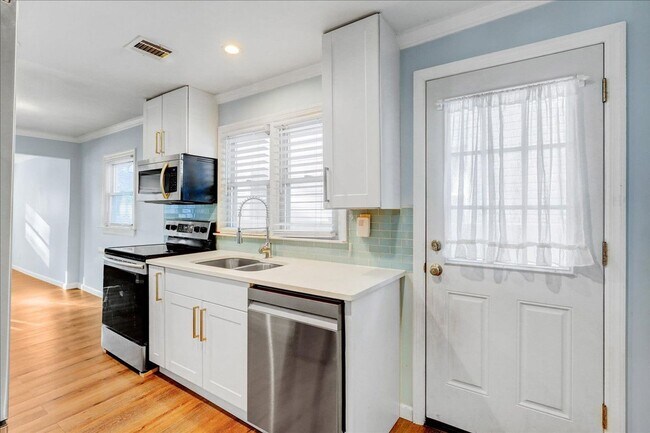 Foto del edificio - 3 Bed Apartment in North Middletown