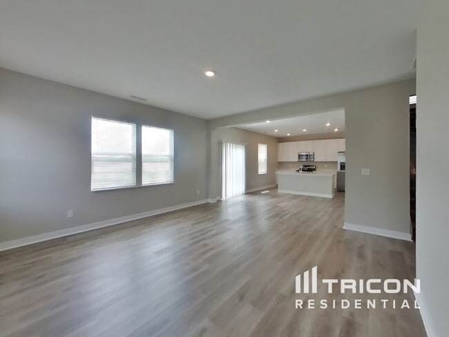 Building Photo - 2224 S Carlota Dr
