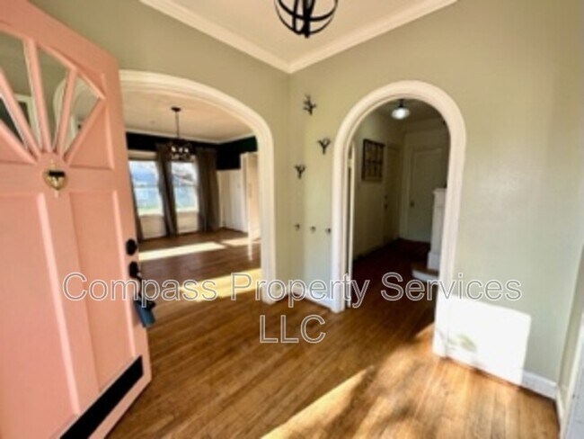 Building Photo - 529 N 30th St