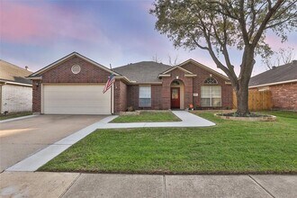 Building Photo - 19919 Upland Creek Dr