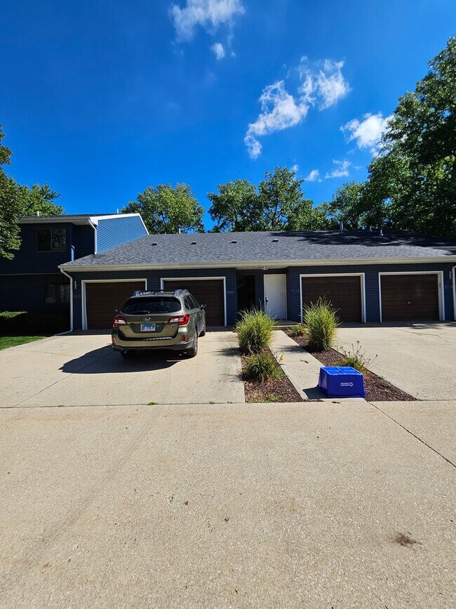 Building Photo - 2555 Clayton Blvd